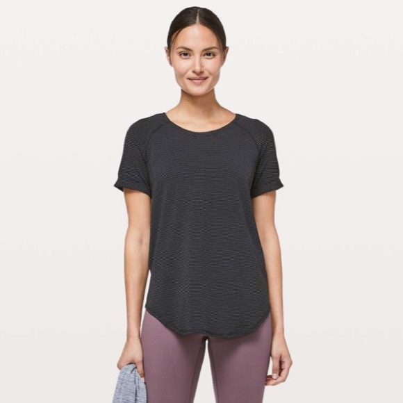 Lululemon / Open Up Tie Back Tee / US 2 - Picture 6 of 6